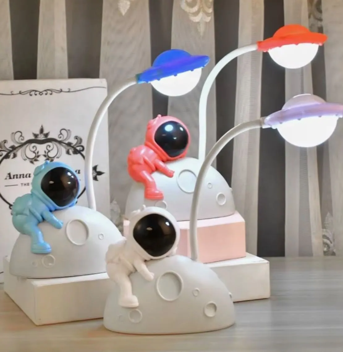 Adorable Astronaut LED Desk Lamp